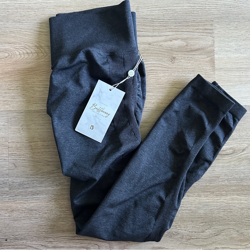 Buffbunny Miracle Seamless Leggings – Charcoal – Size L (NWT)